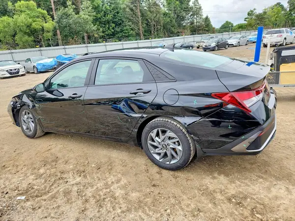 KMHLM4DG9RU766746 2024 HYUNDAI ELANTRA - Image 2