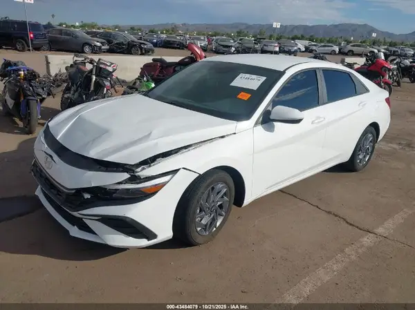 KMHLM4DG9RU766889 2024 HYUNDAI ELANTRA - Image 2