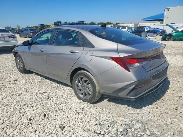 KMHLM4DG9RU767024 2024 HYUNDAI ELANTRA - Image 2