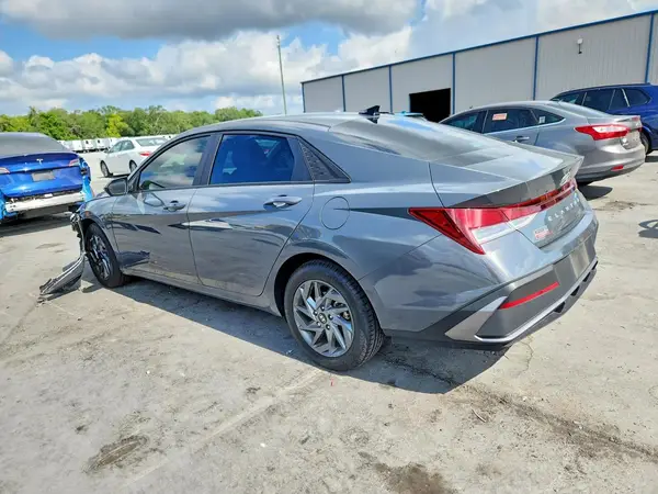 KMHLM4DG9RU773244 2024 HYUNDAI ELANTRA - Image 2