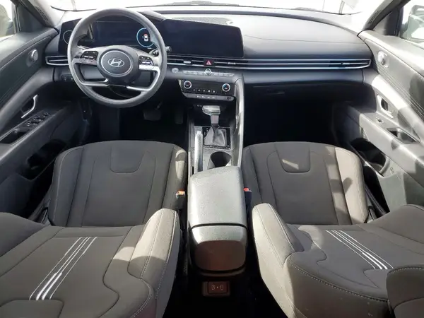 KMHLM4DG9RU775477 2024 HYUNDAI ELANTRA - Image 8