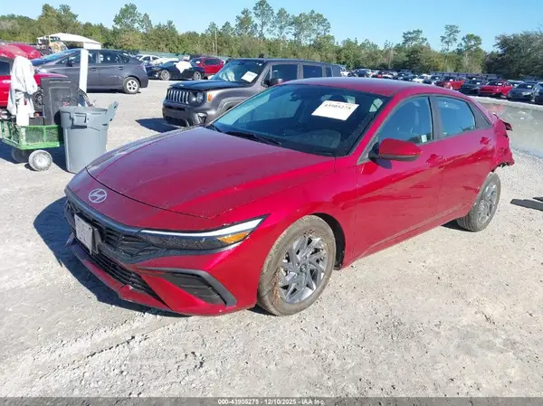 KMHLM4DG9RU775947 2024 HYUNDAI ELANTRA - Image 2