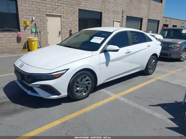 KMHLM4DG9RU776404 2024 HYUNDAI ELANTRA - Image 2