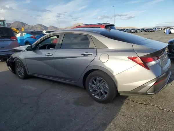 KMHLM4DG9RU776595 2024 HYUNDAI ELANTRA - Image 2
