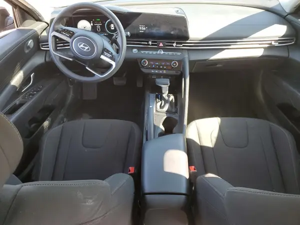 KMHLM4DG9RU780937 2024 HYUNDAI ELANTRA - Image 8