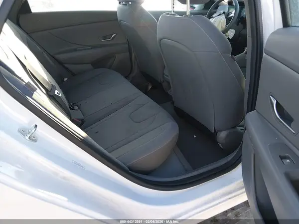KMHLM4DG9RU782011 2024 HYUNDAI ELANTRA - Image 8