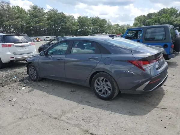 KMHLM4DG9RU782929 2024 HYUNDAI ELANTRA - Image 2