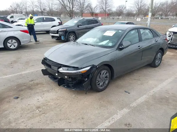 KMHLM4DG9RU784034 2024 HYUNDAI ELANTRA - Image 2