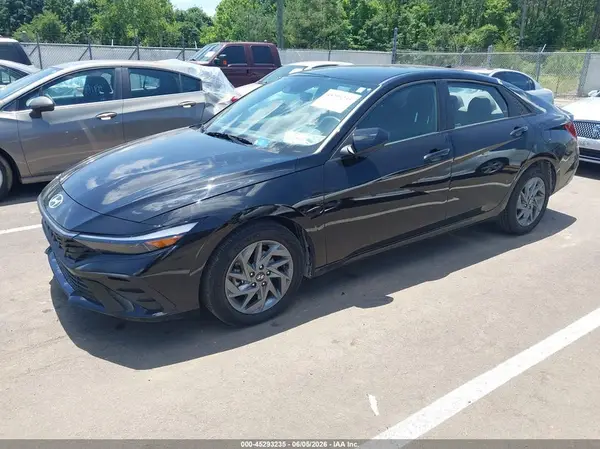 KMHLM4DG9RU800913 2024 HYUNDAI ELANTRA - Image 2