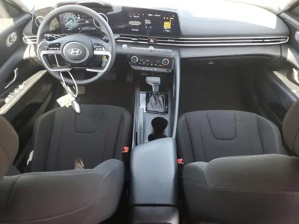 KMHLM4DG9RU804122 2024 HYUNDAI ELANTRA - Image 8
