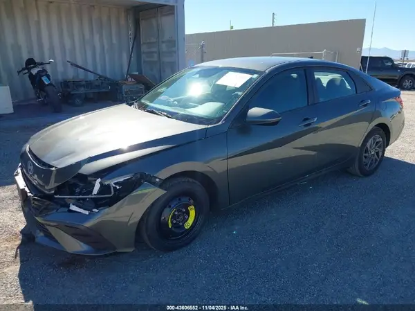 KMHLM4DG9RU805836 2024 HYUNDAI ELANTRA - Image 2