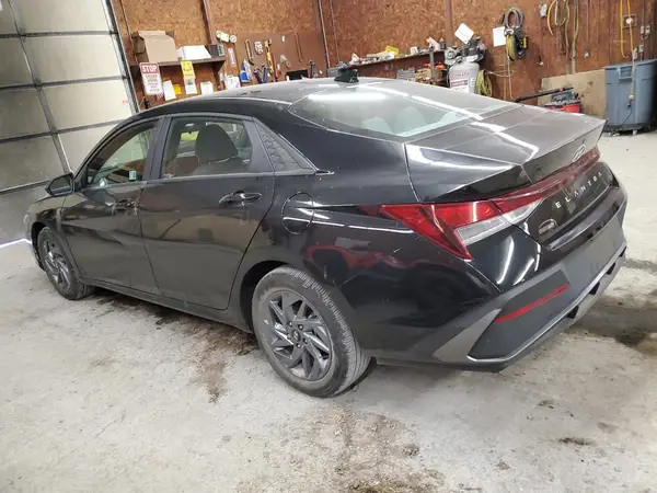 KMHLM4DG9RU805903 2024 HYUNDAI ELANTRA - Image 2