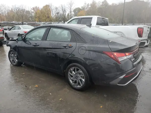 KMHLM4DG9RU810938 2024 HYUNDAI ELANTRA - Image 2