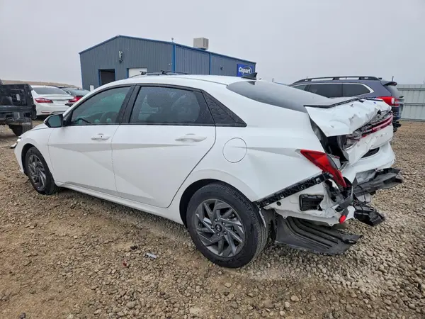 KMHLM4DG9RU811202 2024 HYUNDAI ELANTRA - Image 2