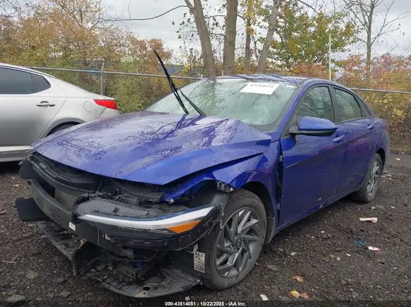 KMHLM4DG9RU811460 2024 HYUNDAI ELANTRA - Image 2