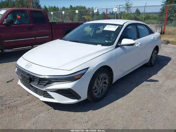 KMHLM4DG9RU819624 2024 HYUNDAI ELANTRA - Image 2