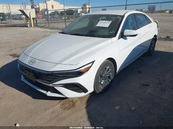 KMHLM4DG9RU821602 2024 HYUNDAI ELANTRA - Image 2