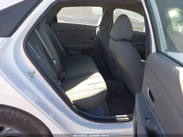 KMHLM4DG9RU821602 2024 HYUNDAI ELANTRA - Image 8