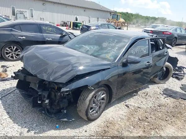 KMHLM4DG9RU836911 2024 HYUNDAI ELANTRA - Image 2