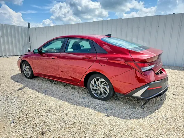 KMHLM4DG9RU839985 2024 HYUNDAI ELANTRA - Image 2