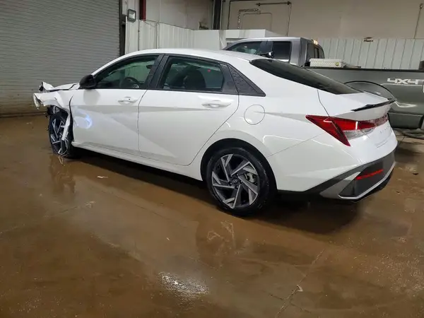 KMHLM4DG9SU027205 2025 HYUNDAI ELANTRA - Image 2