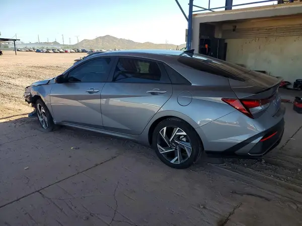 KMHLM4DG9SU039581 2025 HYUNDAI ELANTRA - Image 2