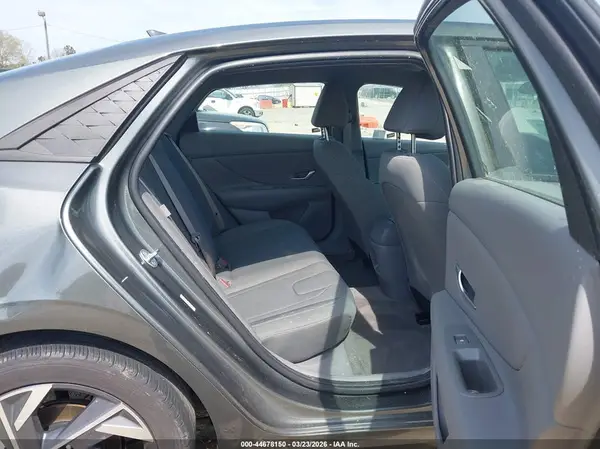 KMHLM4DG9SU048295 2025 HYUNDAI ELANTRA - Image 8