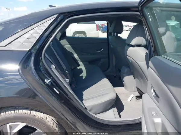 KMHLM4DG9SU059961 2025 HYUNDAI ELANTRA - Image 8