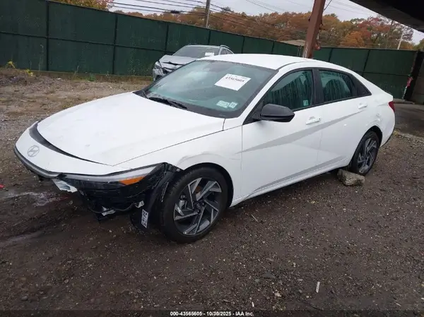 KMHLM4DG9SU061175 2025 HYUNDAI ELANTRA - Image 2