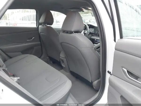 KMHLM4DG9SU061175 2025 HYUNDAI ELANTRA - Image 8