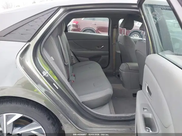 KMHLM4DG9SU064609 2025 HYUNDAI ELANTRA - Image 8