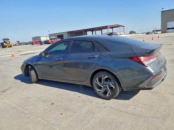 KMHLM4DG9SU084813 2025 HYUNDAI ELANTRA - Image 2