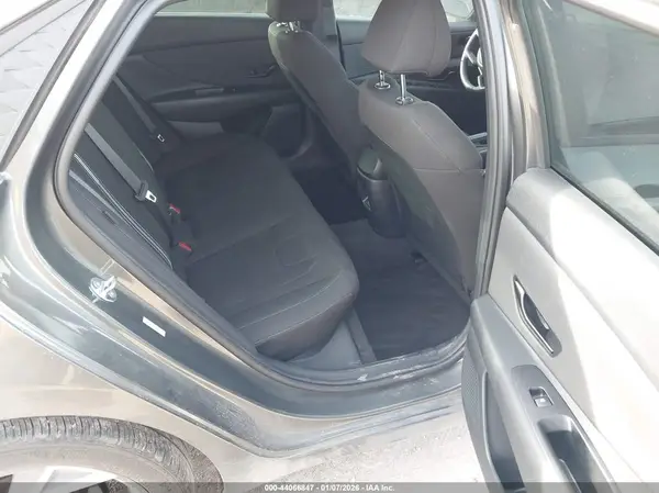 KMHLM4DG9SU086397 2025 HYUNDAI ELANTRA - Image 8