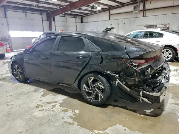 KMHLM4DG9SU863693 2025 HYUNDAI ELANTRA - Image 2