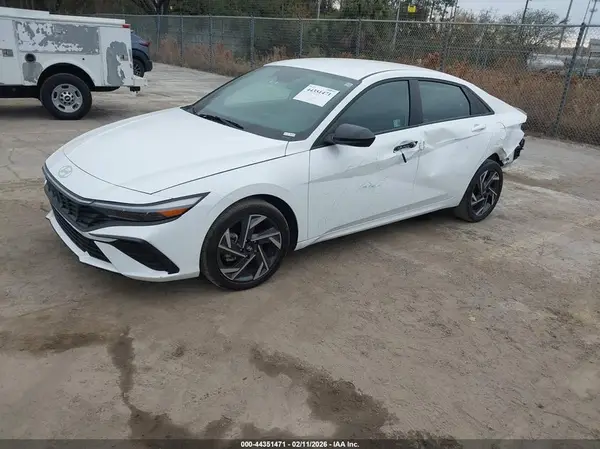 KMHLM4DG9SU866934 2025 HYUNDAI ELANTRA - Image 2