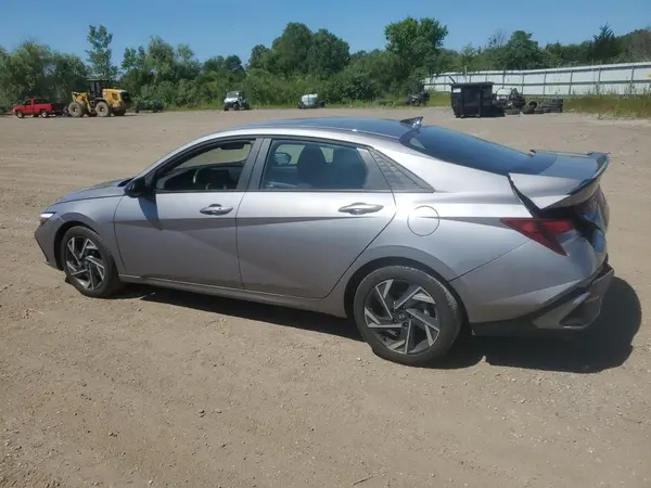 KMHLM4DG9SU879005 2025 HYUNDAI ELANTRA - Image 2