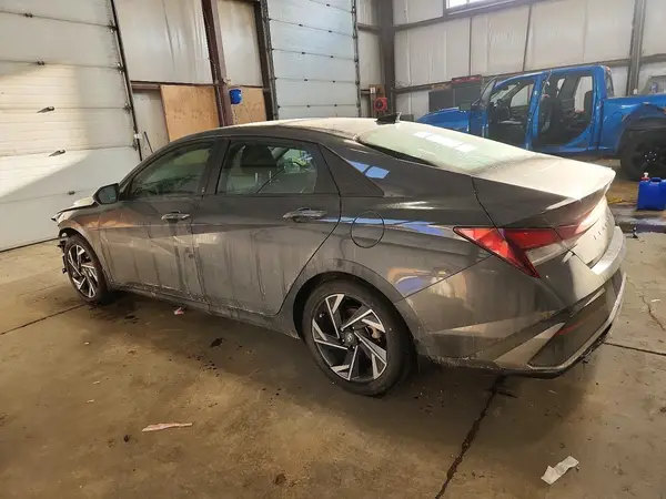 KMHLM4DG9SU905845 2025 HYUNDAI ELANTRA - Image 2