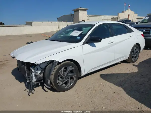 KMHLM4DG9SU923505 2025 HYUNDAI ELANTRA - Image 2
