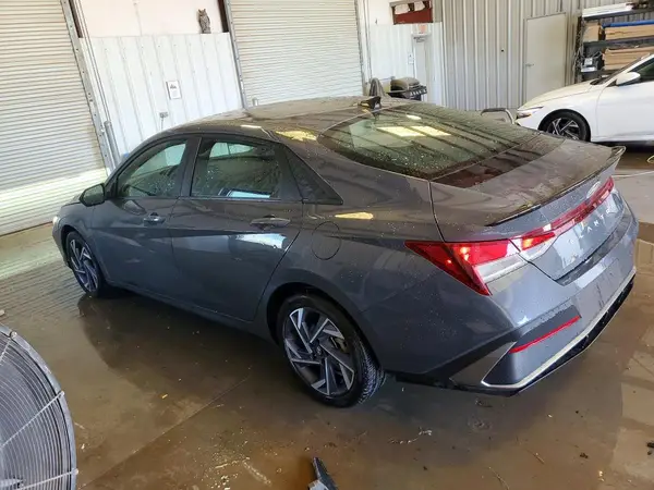 KMHLM4DG9SU925853 2025 HYUNDAI ELANTRA - Image 2
