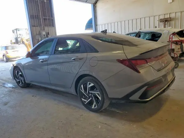 KMHLM4DG9SU927716 2025 HYUNDAI ELANTRA - Image 2