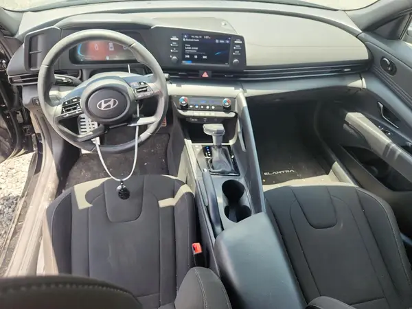 KMHLM4DG9SU960912 2025 HYUNDAI ELANTRA - Image 8