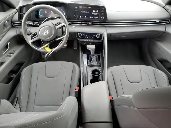 KMHLM4DG9SU968105 2025 HYUNDAI ELANTRA - Image 8