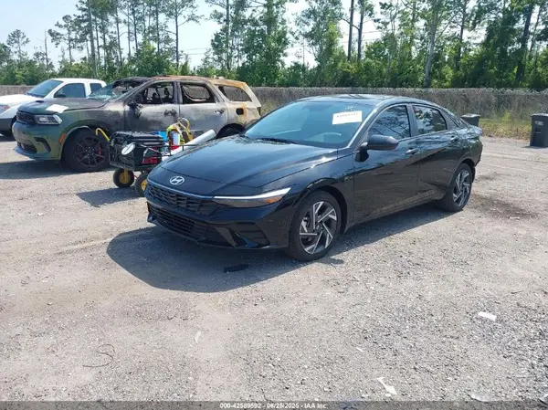 KMHLM4DG9SU972767 2025 HYUNDAI ELANTRA - Image 2