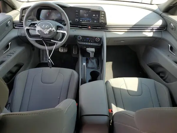 KMHLM4DG9SU975247 2025 HYUNDAI ELANTRA - Image 8