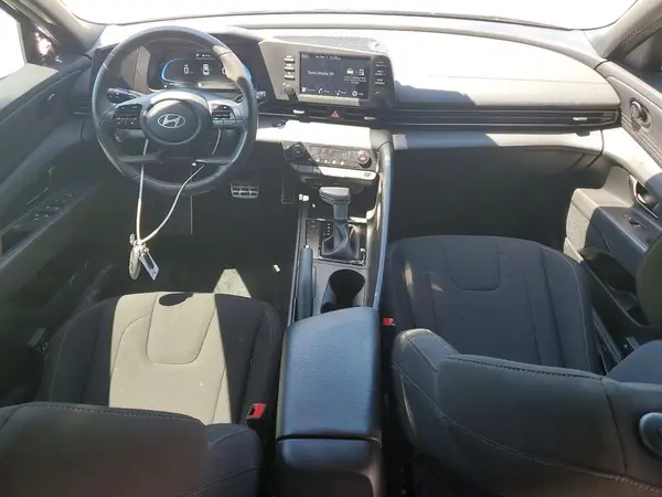 KMHLM4DG9SU984773 2025 HYUNDAI ELANTRA - Image 8