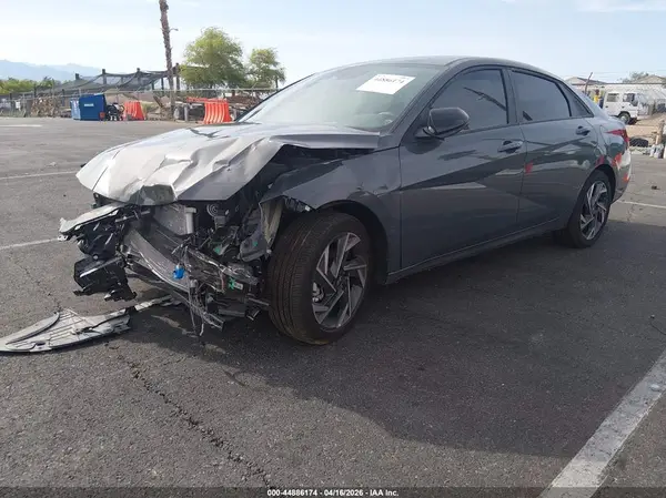 KMHLM4DG9SU984952 2025 HYUNDAI ELANTRA - Image 2