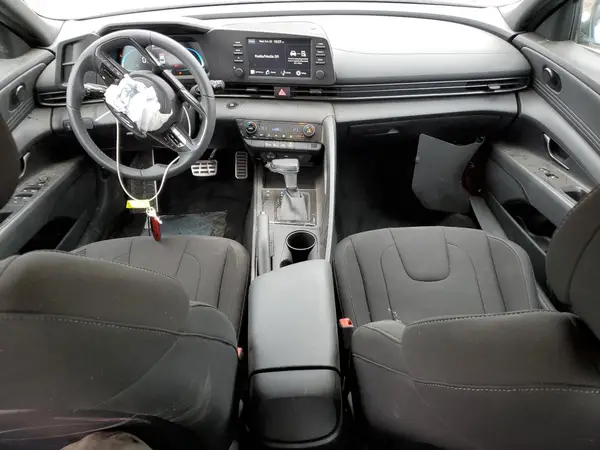 KMHLM4DG9SU989813 2025 HYUNDAI ELANTRA - Image 8