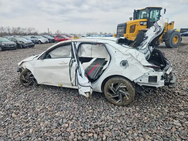 KMHLM4DG9SU991108 2025 HYUNDAI ELANTRA - Image 2
