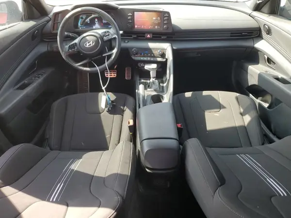 KMHLM4DG9SU992842 2025 HYUNDAI ELANTRA - Image 8