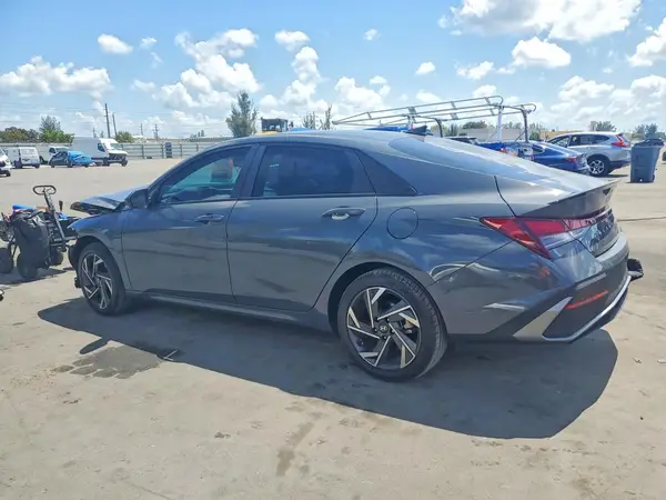 KMHLM4DG9SU998365 2025 HYUNDAI ELANTRA - Image 2